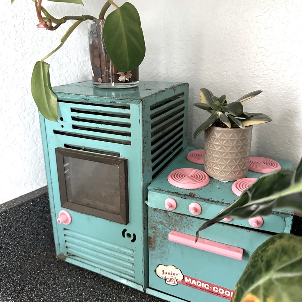 Meet your Posher, Lee